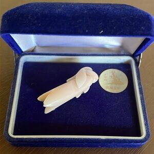 Vintage new angel skin pink blush coral pin brooch